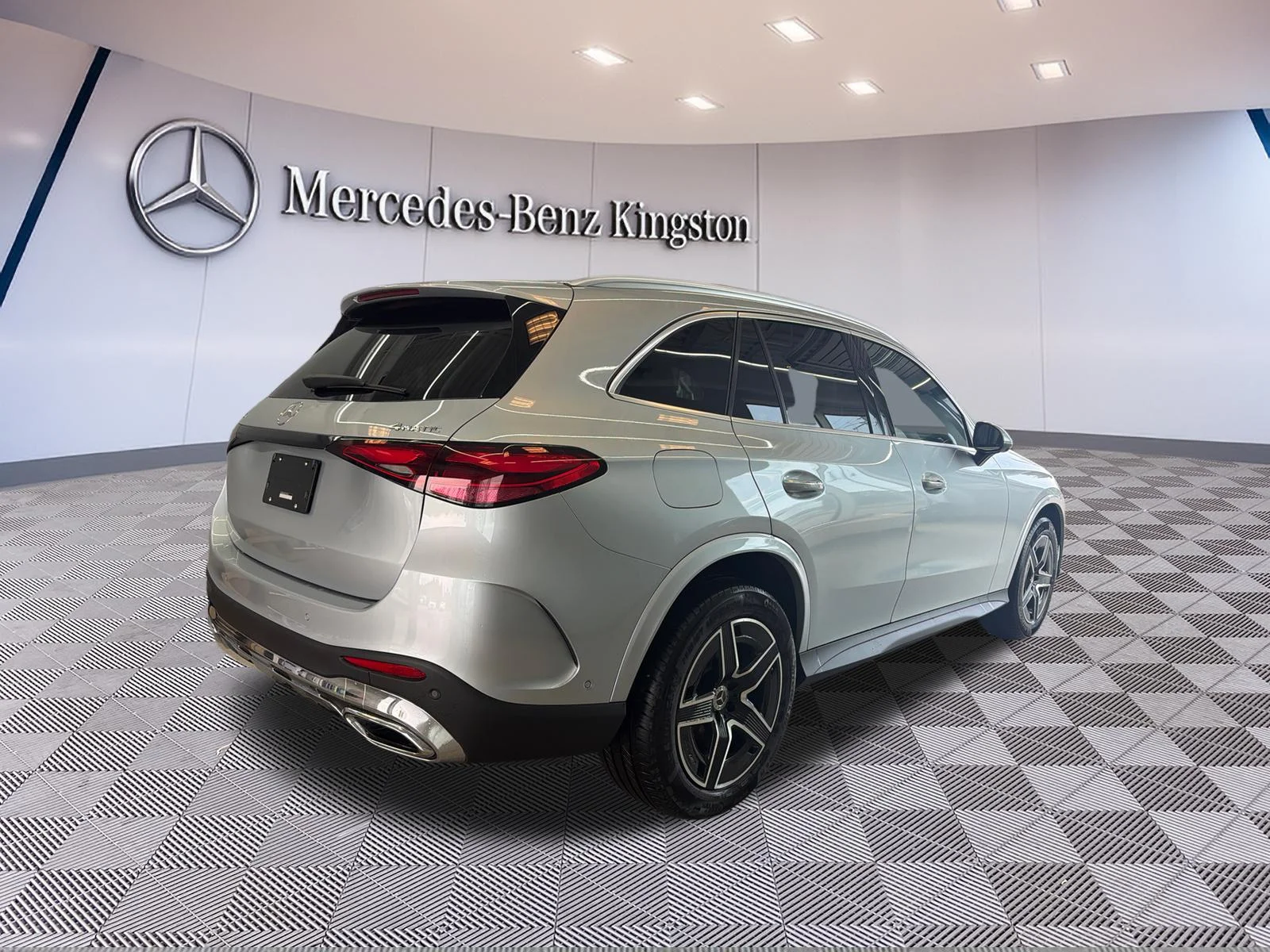 New 2026 Silver Mercedes-Benz GLC 300 4MATIC SUV image 4