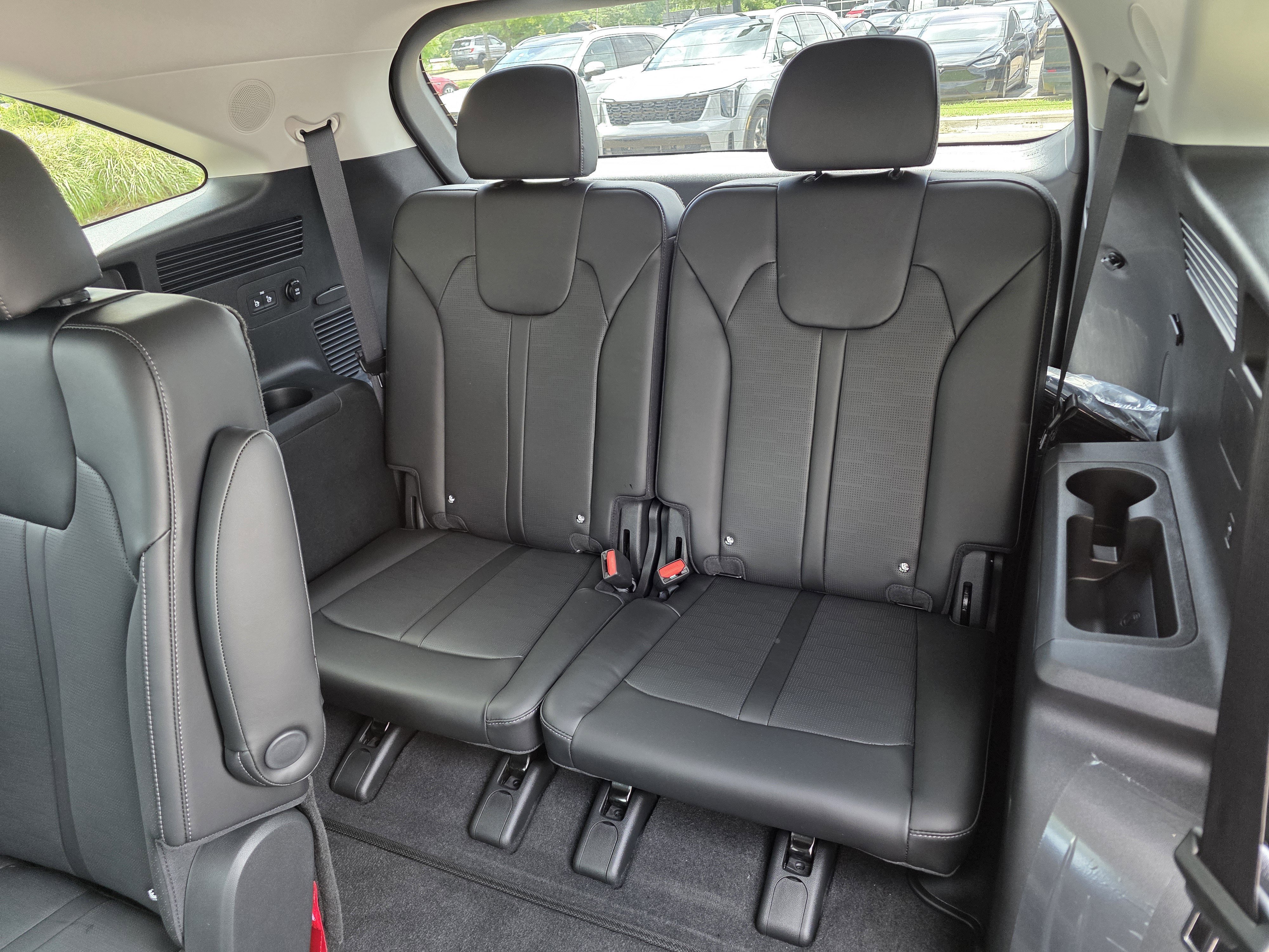New 2026 Ivory Silver Kia EX image 14