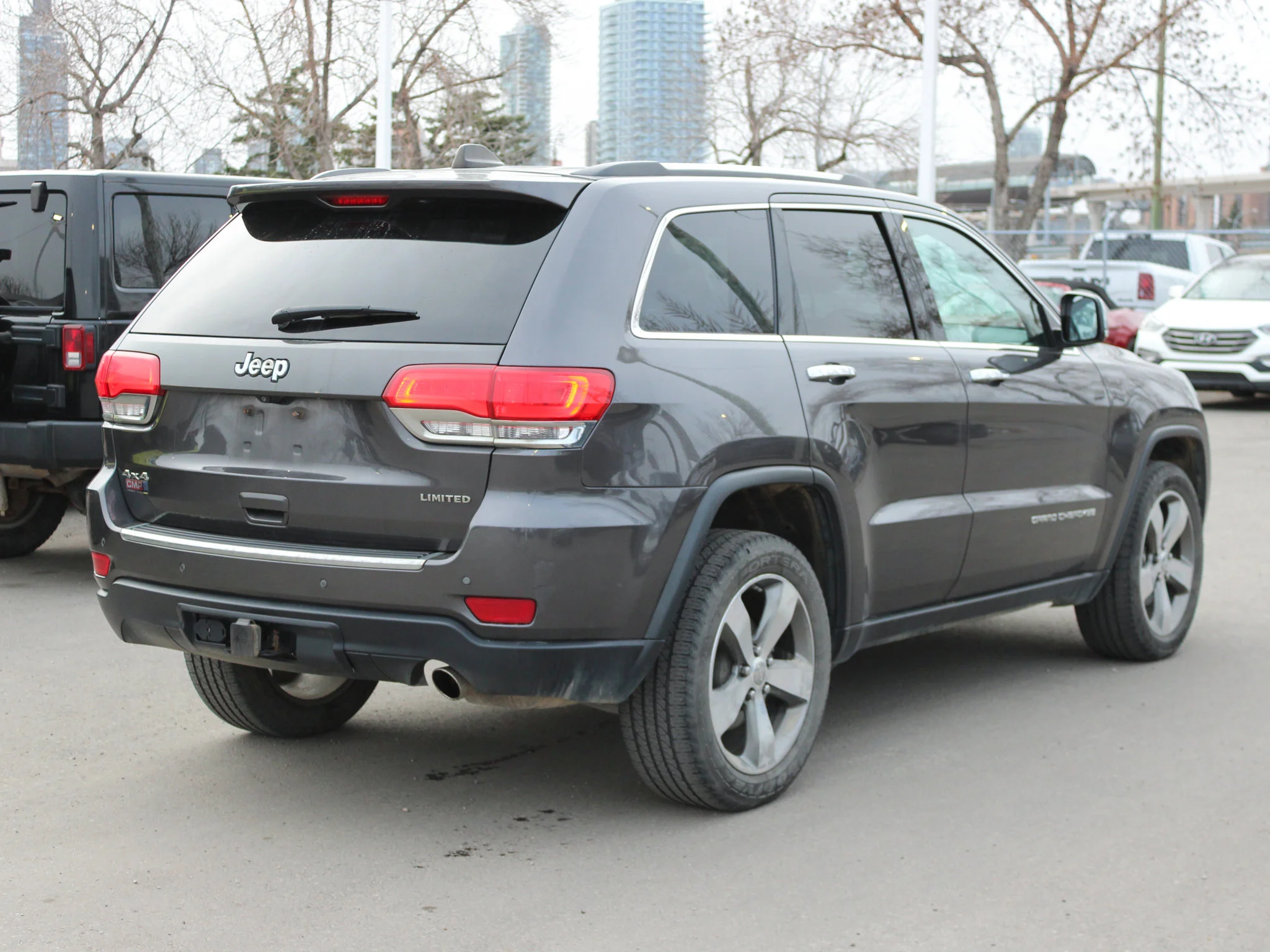 Used 2015 Grey Jeep Limited * Mechanic Special | Heated Seats | Navigation | Remote Start | V6 image 11