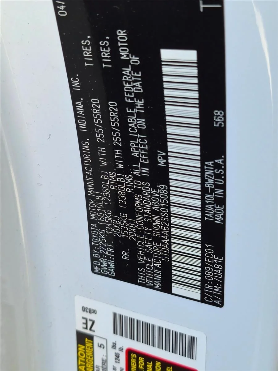 Certified Used 2025 Wind Chill Pearl Lexus  image 25