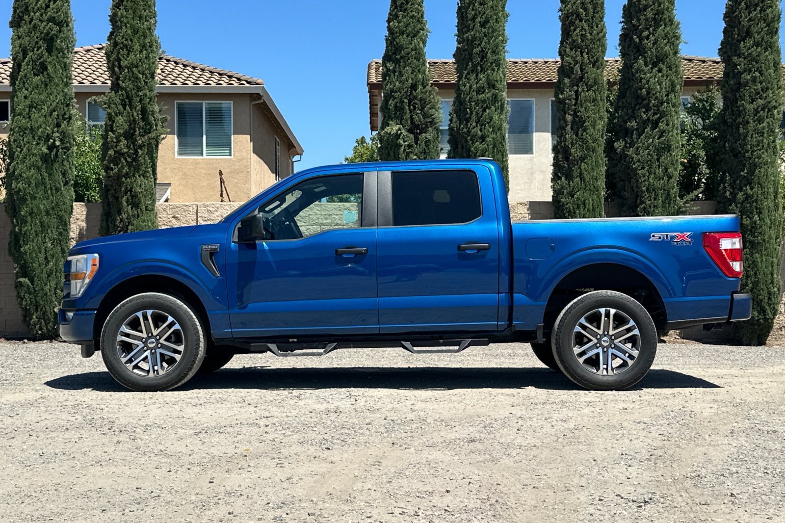 Used 2022 Blue Ford  image 7