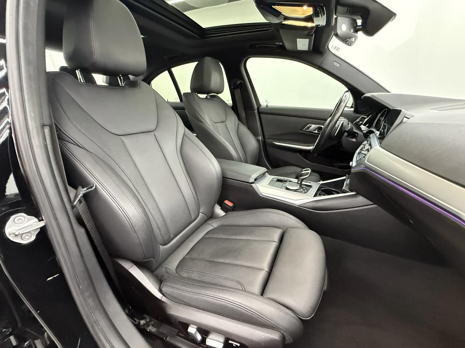 Used 2019 Jet Black BMW 330i xDrive image 39