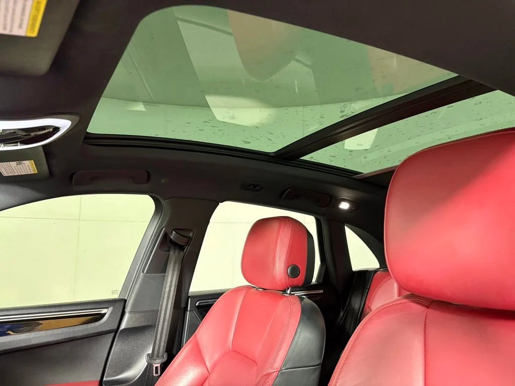 Used 2018 White Porsche Base image 21