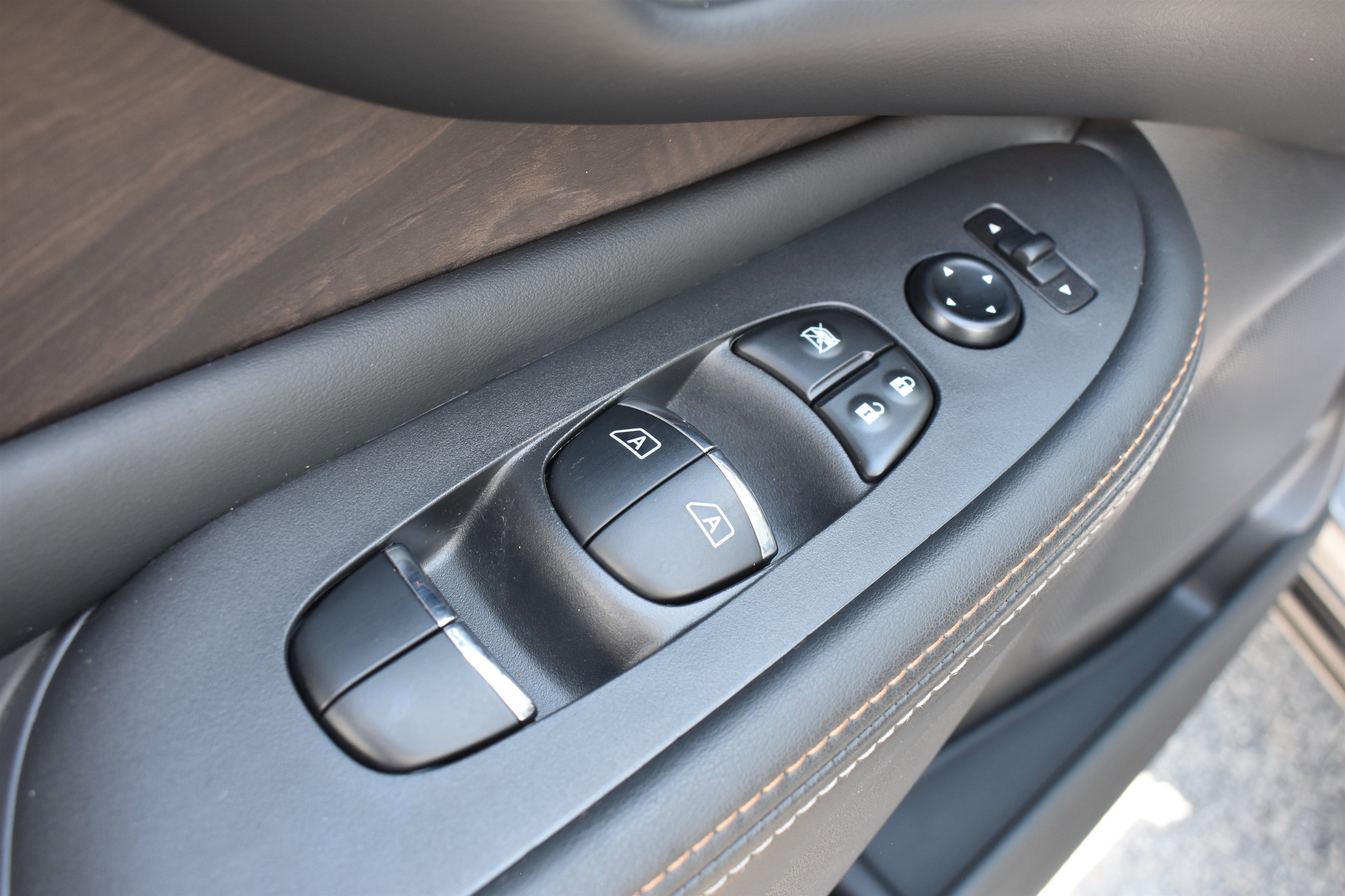 Used 2022 Gun Metallic Nissan Platinum image 13