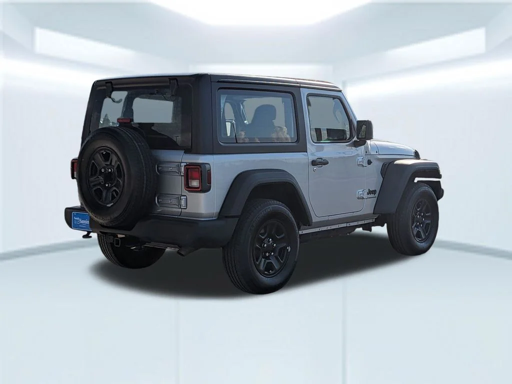 Used 2023 Silver Jeep Sport image 6