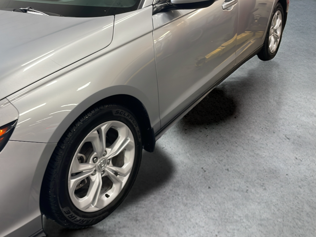 Used 2025 Silver Honda LX image 38