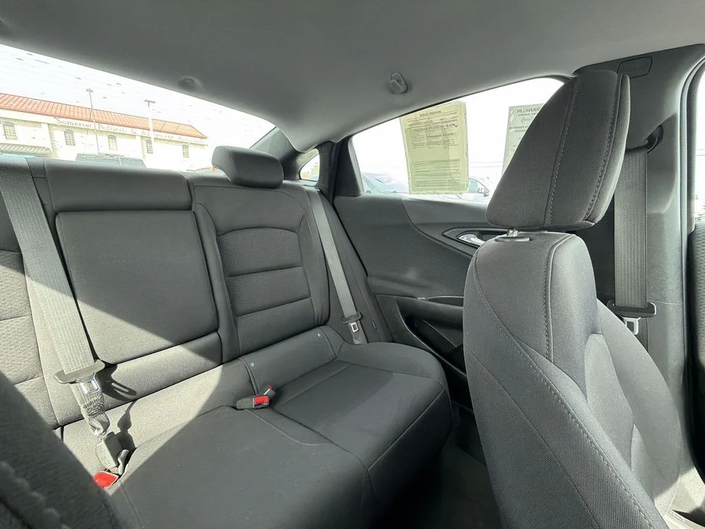Used 2021 White Chevrolet LT image 14