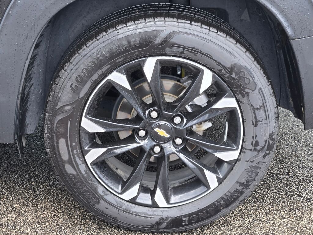 Used 2022 Black Metallic Chevrolet LT image 13