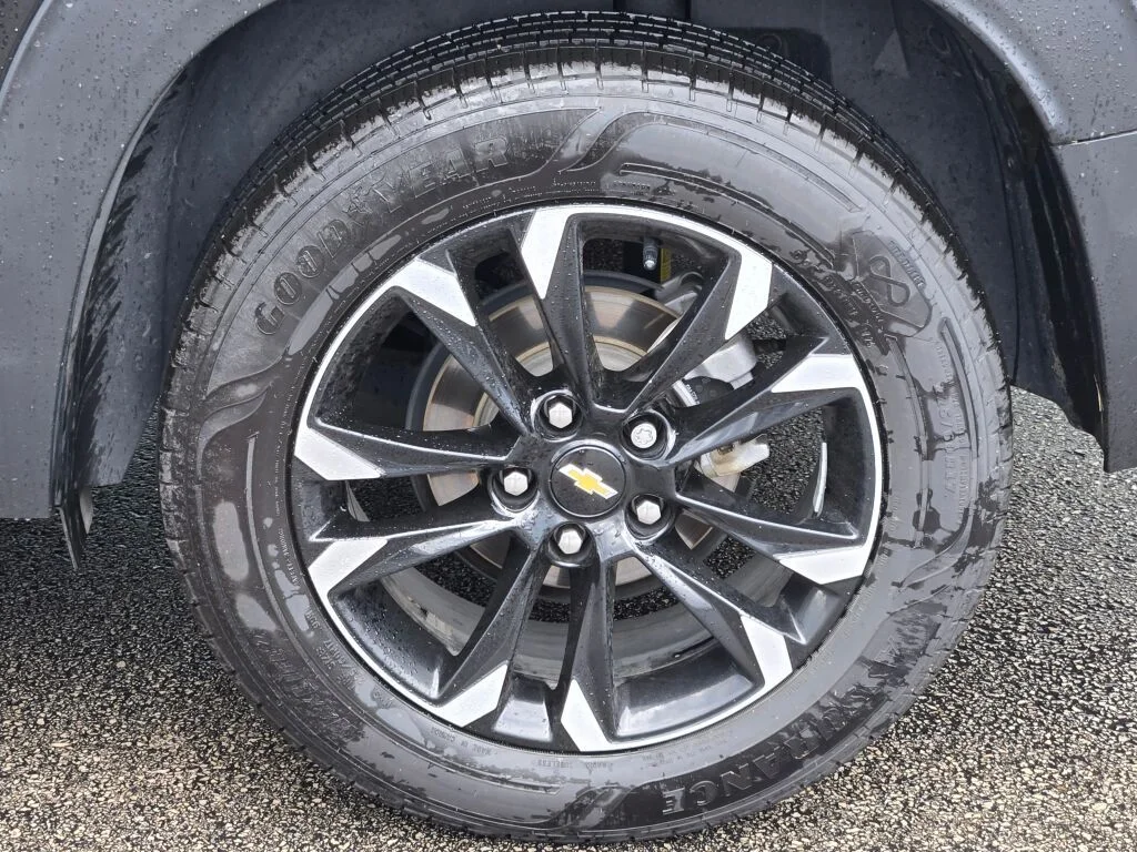 Used 2022 Black Chevrolet LT image 13