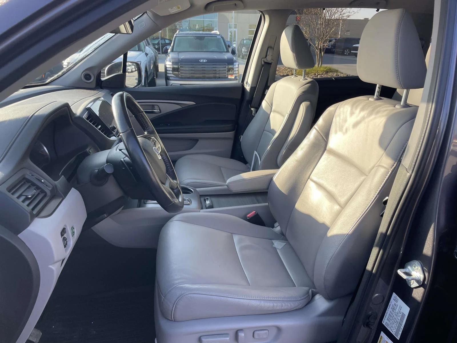 Used 2021  Honda EX-L image 8