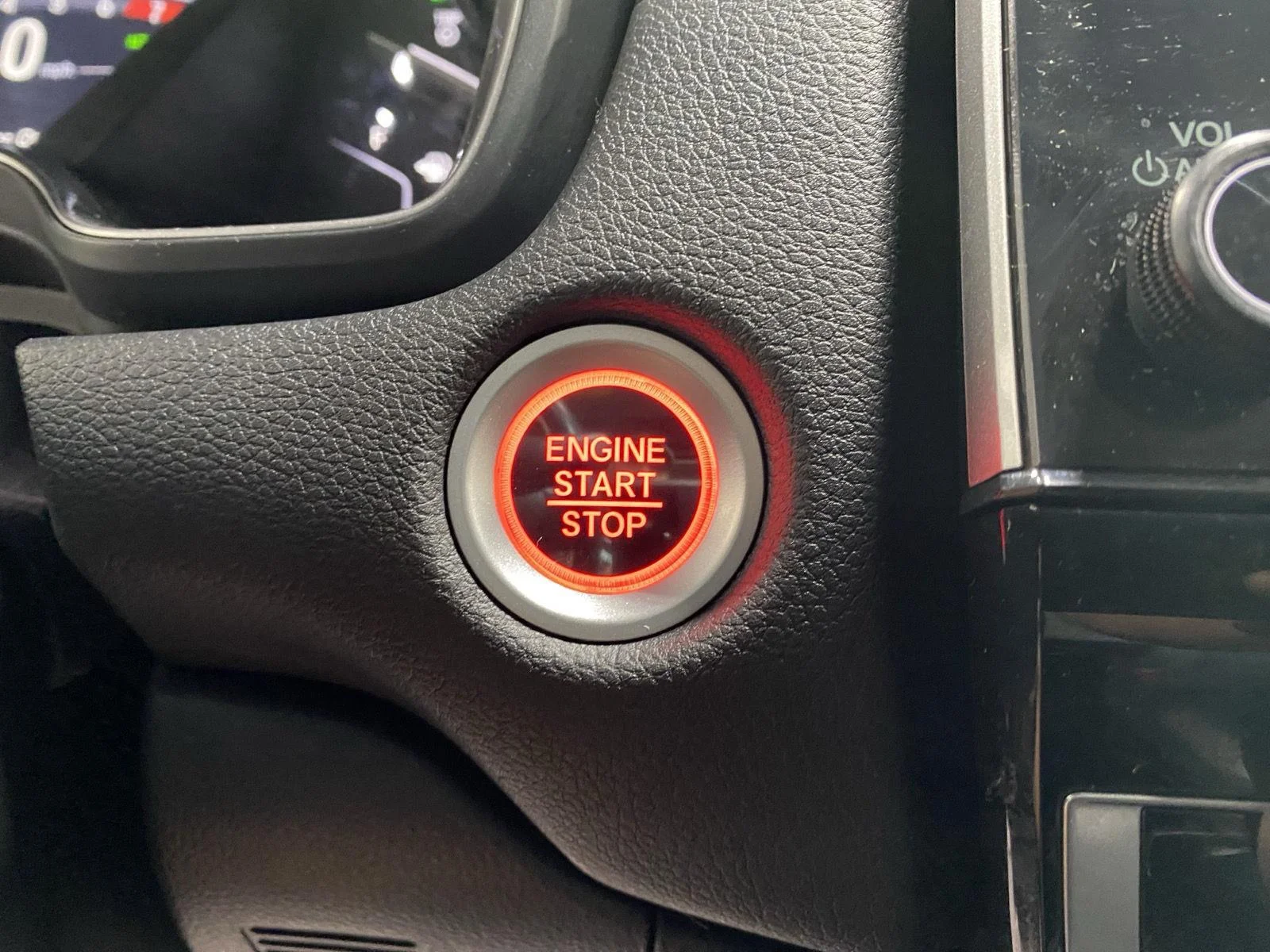 Used 2019 Lunar Silver Metallic Honda EX-L image 31