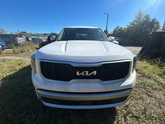 Certified Used 2024 White Kia LX image 2