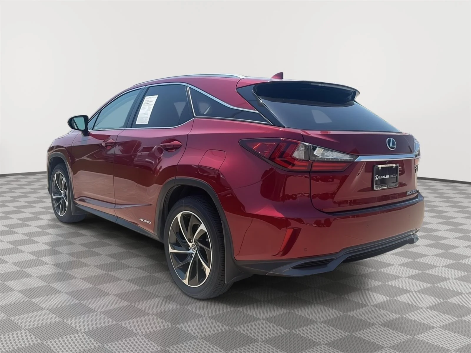 Used 2018 Matador Red Mica Lexus  image 5