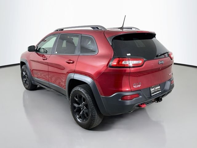 Used 2017 Red Jeep Trailhawk image 5