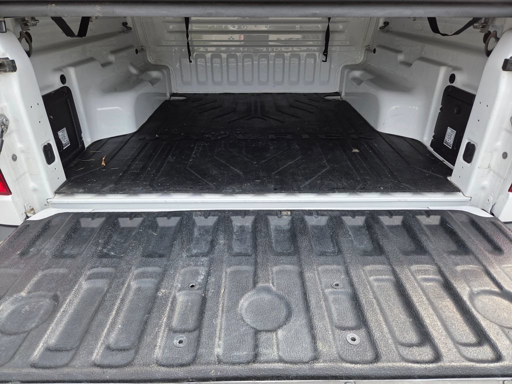 Used 2024 Oxford White Ford XLT image 31