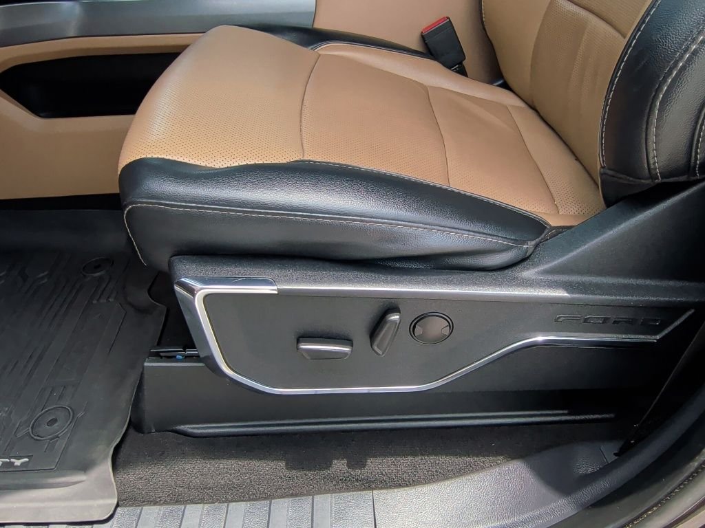 Used 2024 Bronze Metallic Ford Lariat image 15