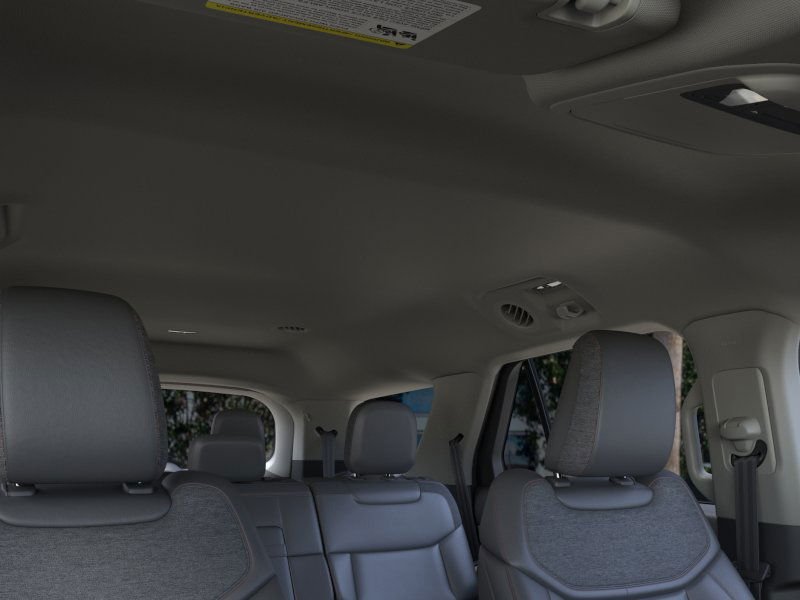 2025 Ford Explorer Active - Photo 22
