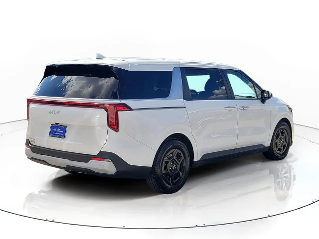 Certified Used 2025 White Kia LXS image 7