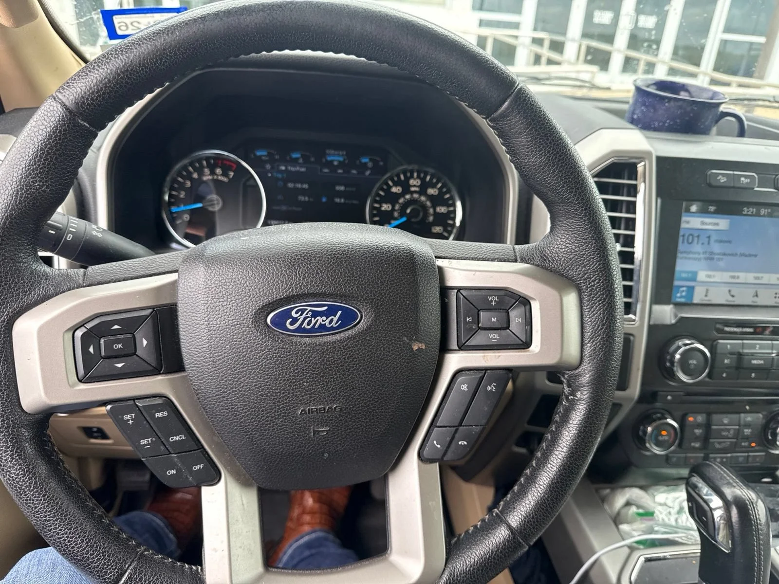 Used 2016 Black Ford XLT image 20