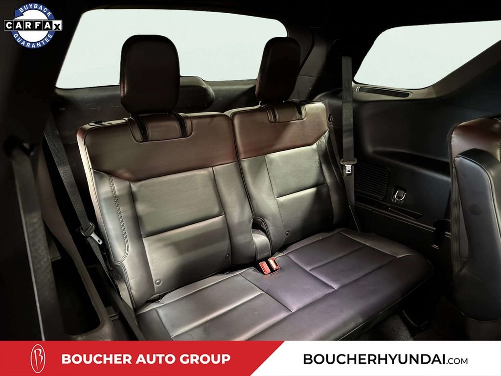 Used 2021 Black Metallic Ford Platinum image 27