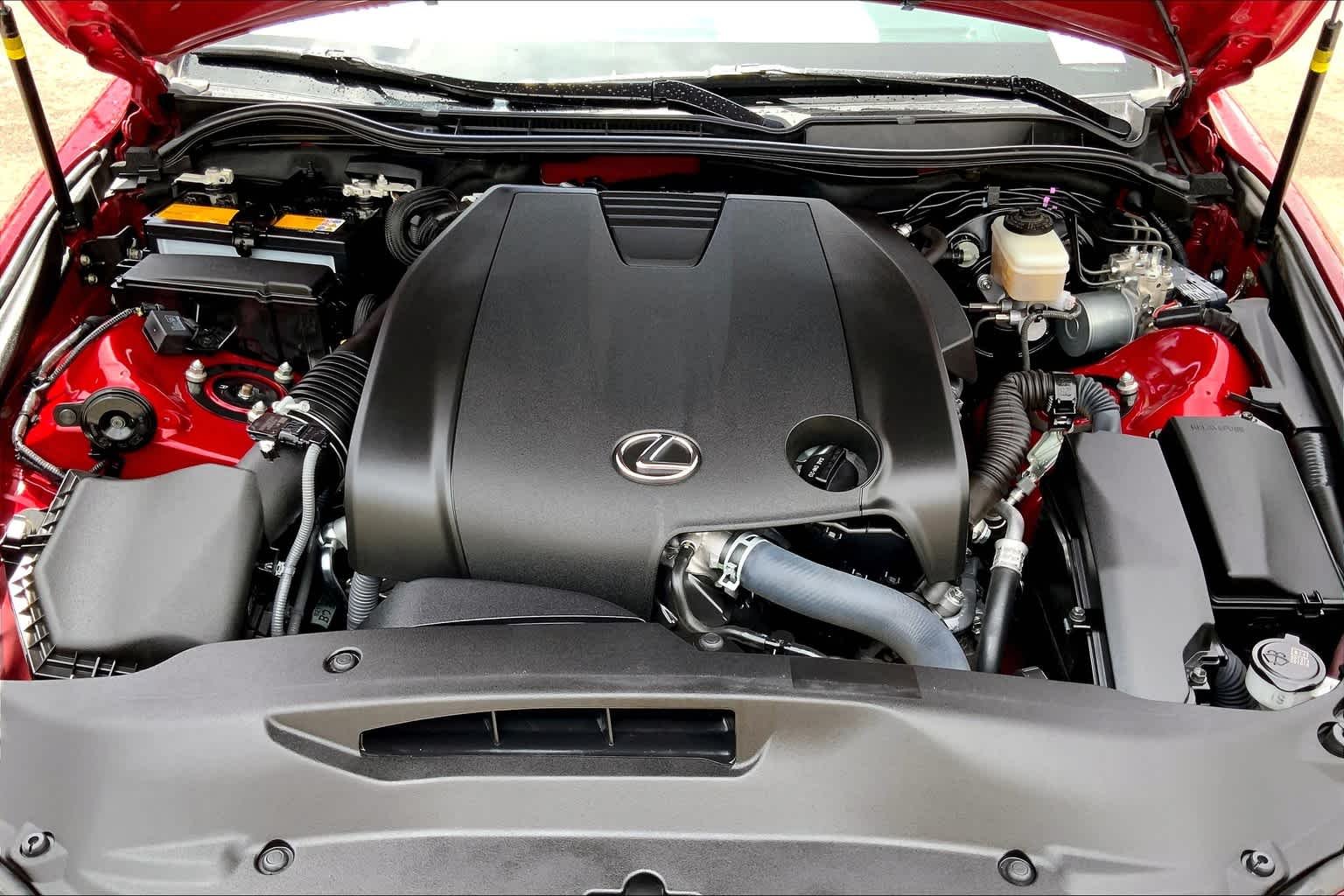 Used 2015 Matador Red Mica Lexus  image 32