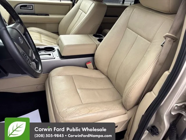 Used 2017 Gold Ford Limited image 25