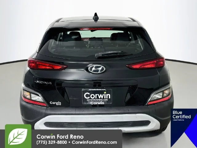 Used 2022 Ultra Black Hyundai SE image 9