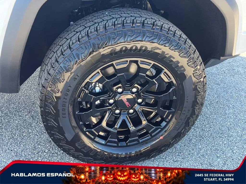 New 2026 Summit White GMC Elevation image 21