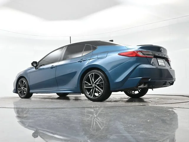 Used 2025 Ocean Gem/midnight Black Metallic Toyota LE image 28