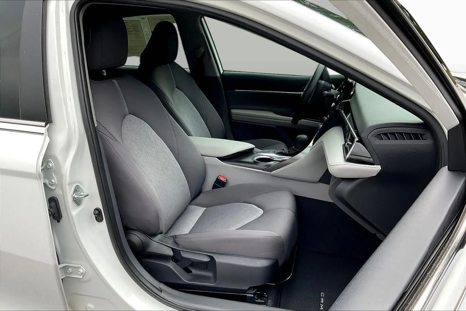 Used 2024 Ice Cap Toyota LE image 9