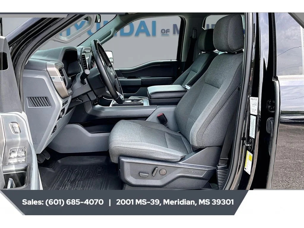 Used 2024 Agate Black Metallic Ford XLT image 18