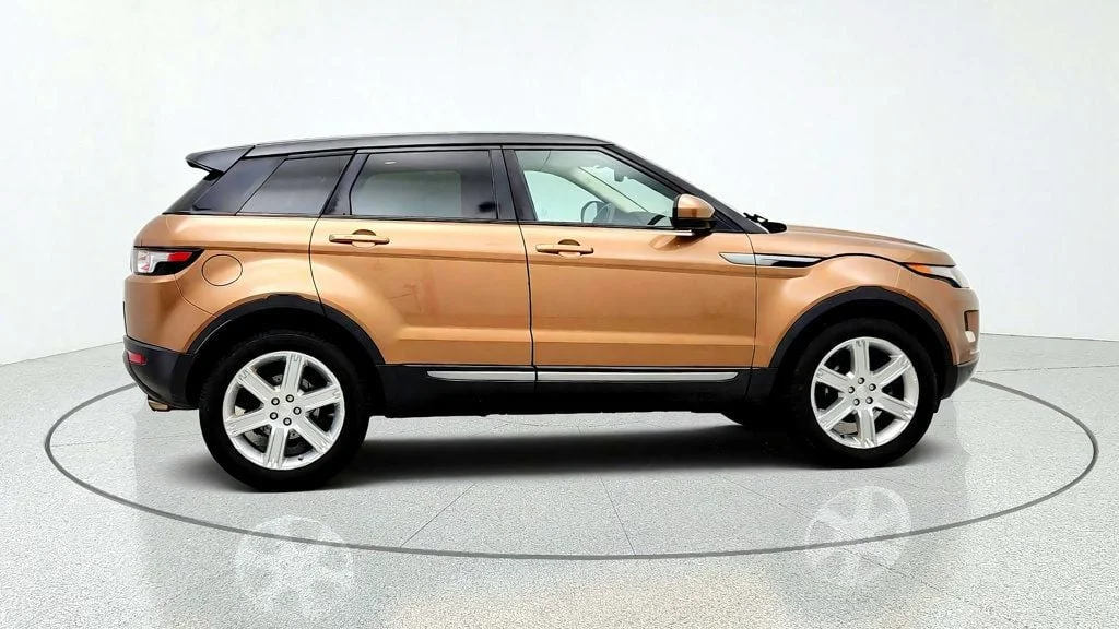Used 2014 Zanzibar Metallic Land Rover 5dr Hatchback Pure Plus image 4
