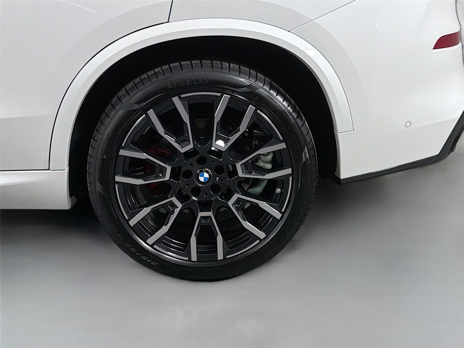 New 2026 Mineral White Metallic BMW xDrive40i image 29