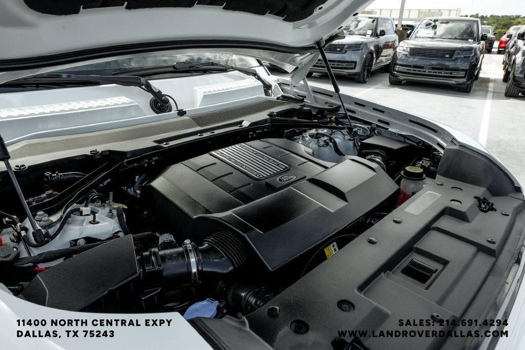 Used 2026 Fuji White Land Rover V8 image 63