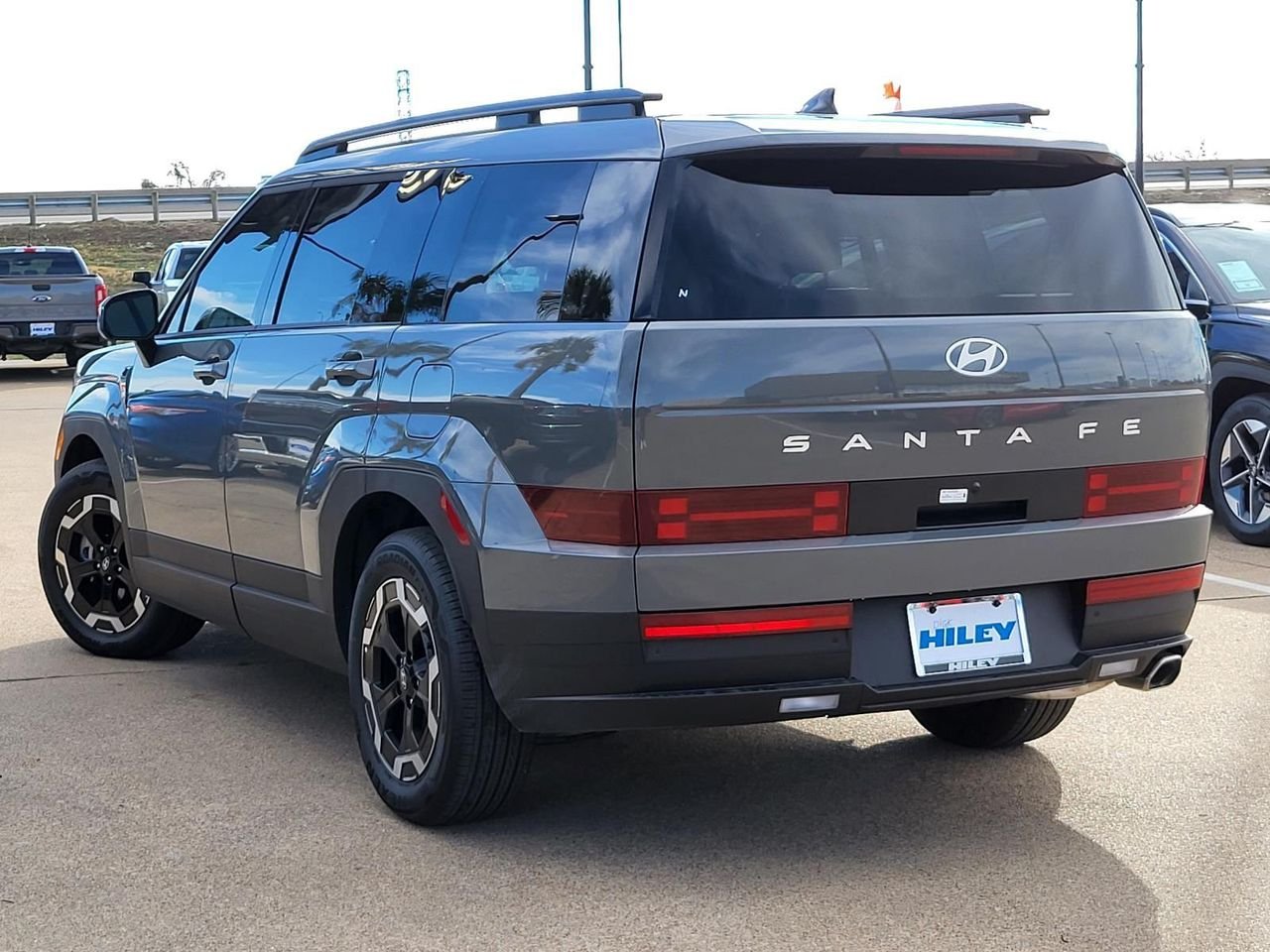 New 2026 Hampton Gray Hyundai SEL FWD image 3