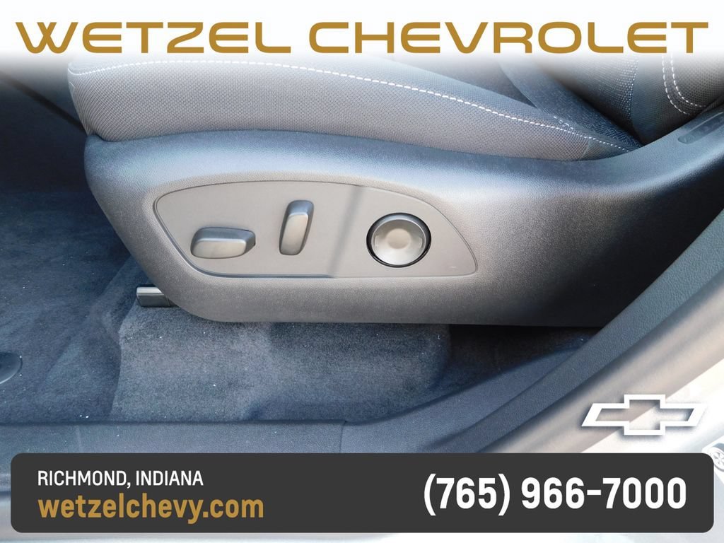 2027 Chevrolet Traverse LT - Photo 13