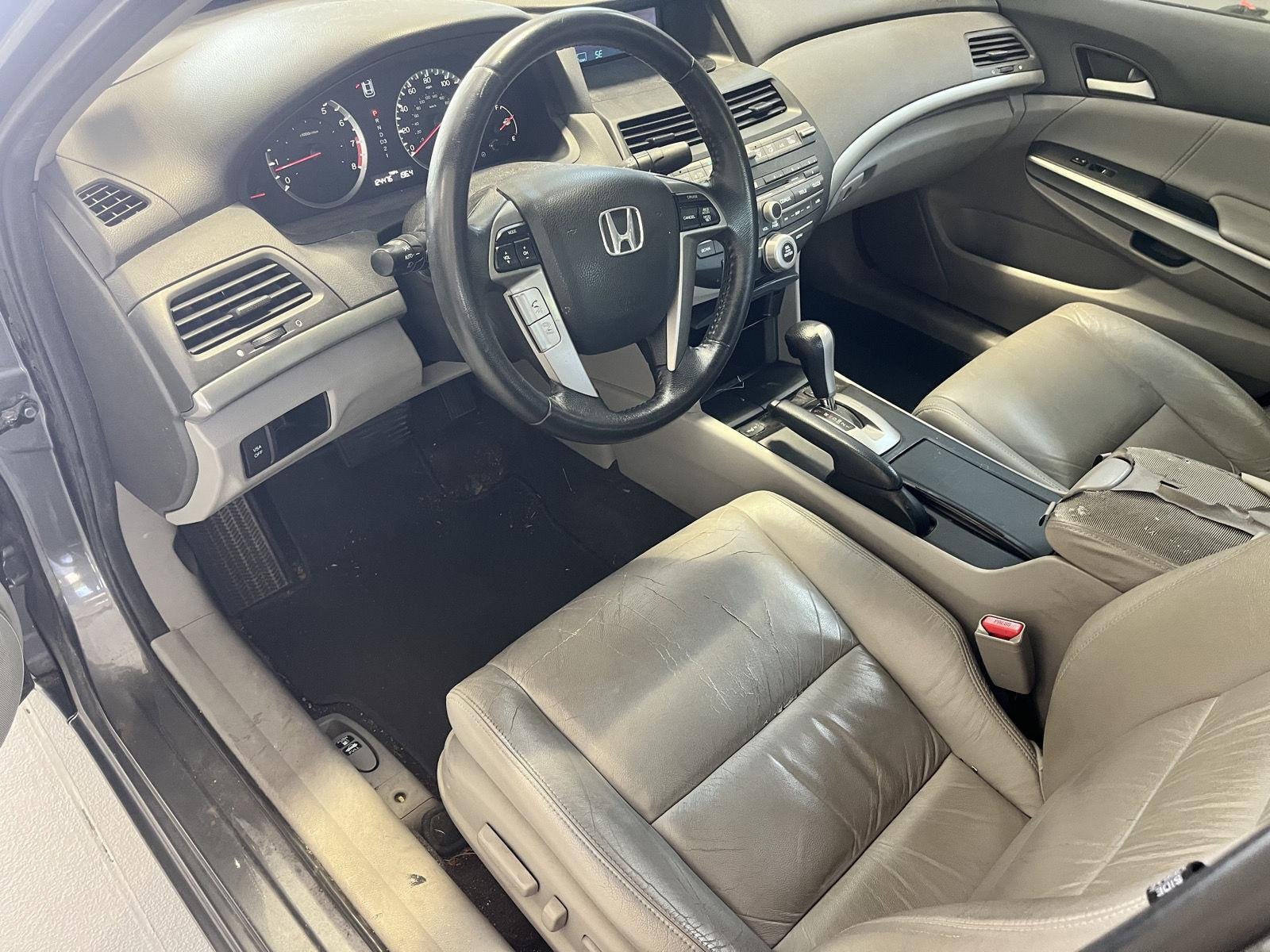 Used 2010 Polished Metal Metallic Honda EX-L image 11