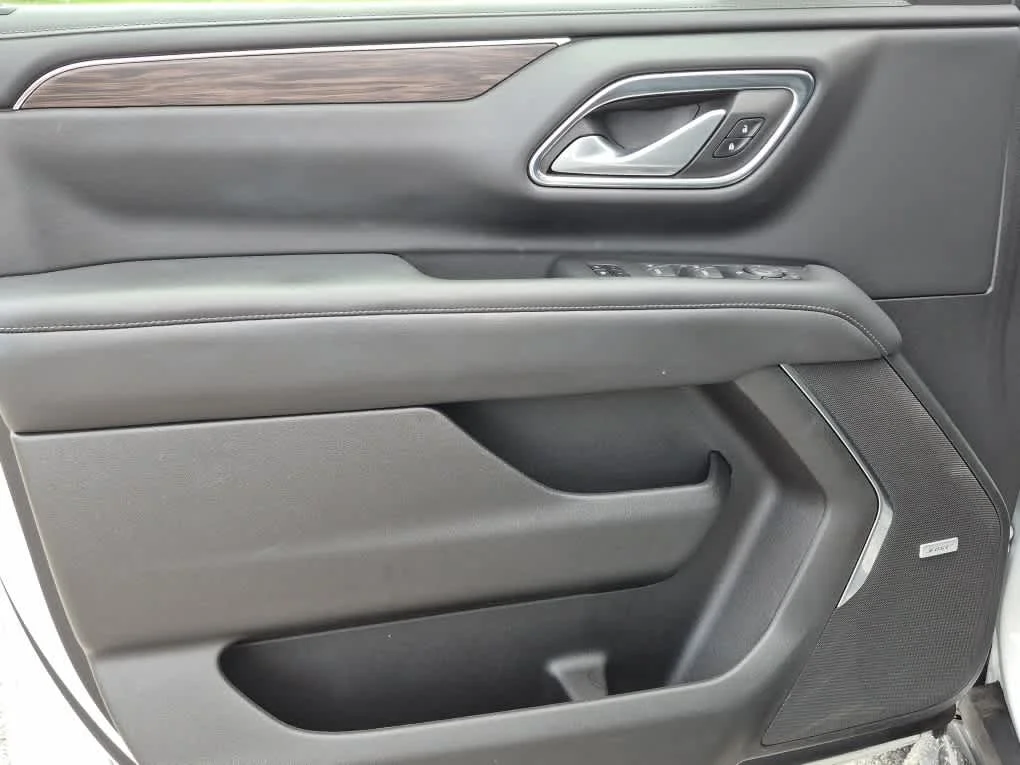 Used 2022 Summit White Chevrolet LT image 10