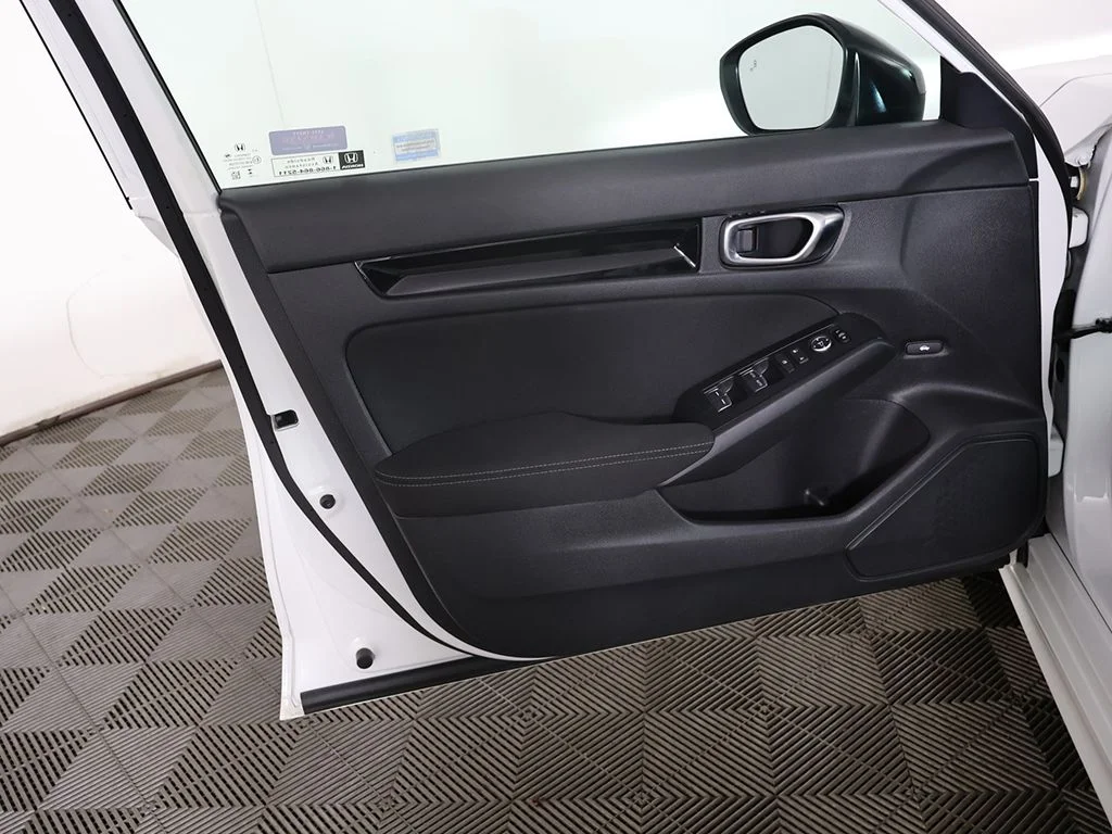Used 2025 White Honda Sport image 23