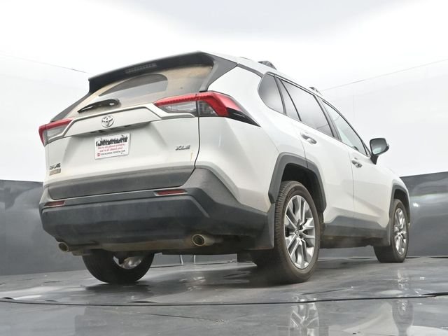 Used 2024 Wind Chill Pearl Toyota XLE Premium image 11