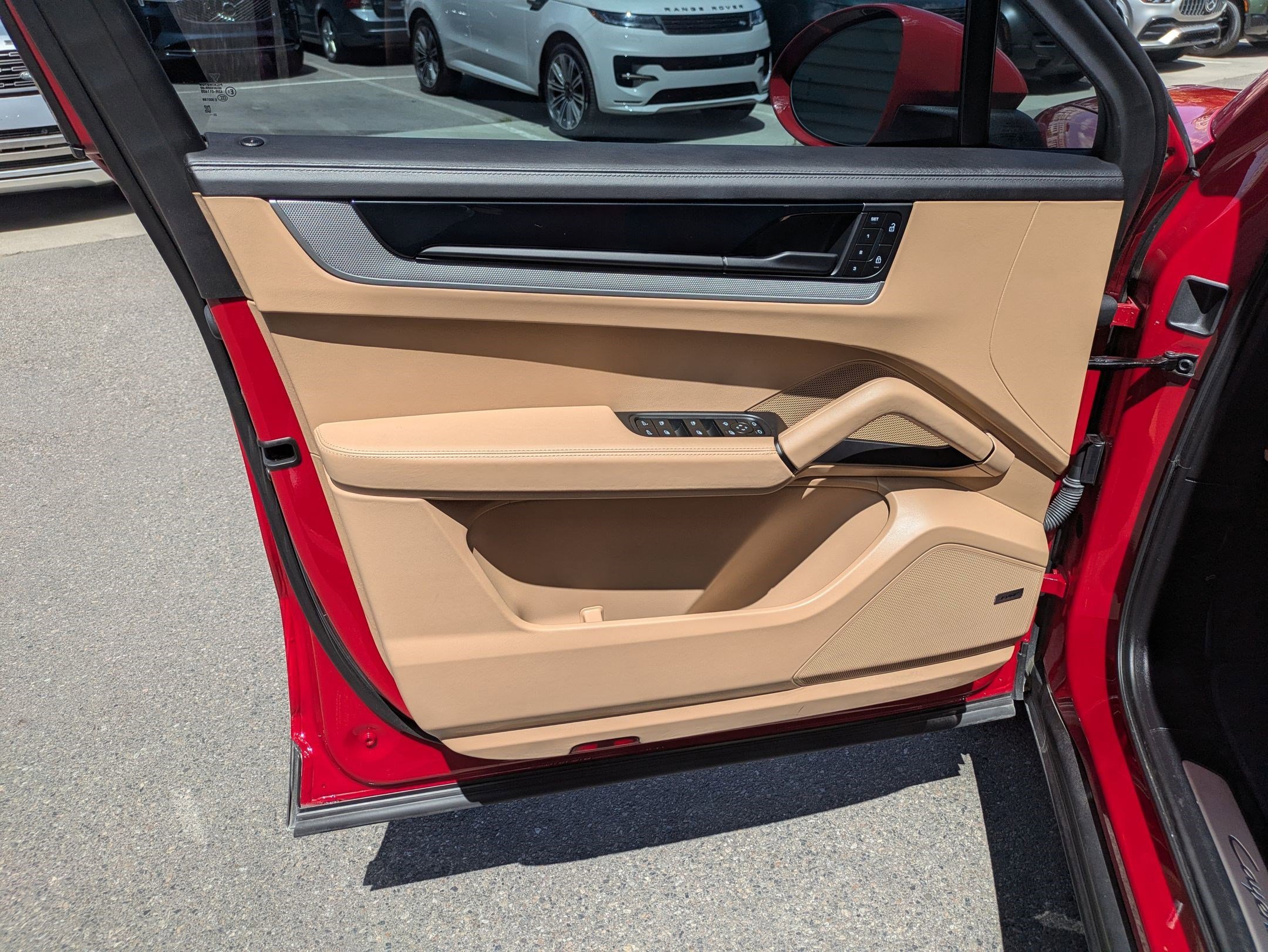 Used 2024 Red Porsche Cayenne Coupé (MY24) image 12