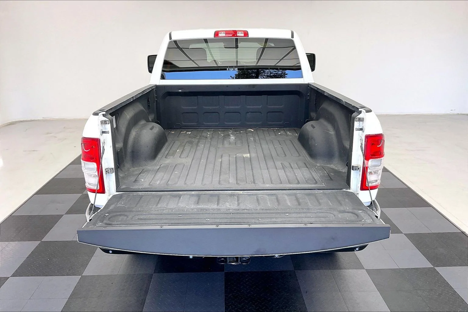 Used 2024 Bright White Clearcoat Ram Big Horn image 27