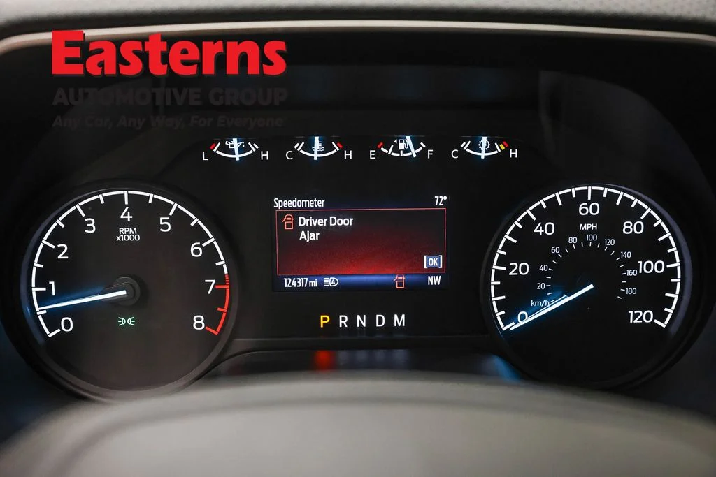 Used 2022 White Ford XL image 18