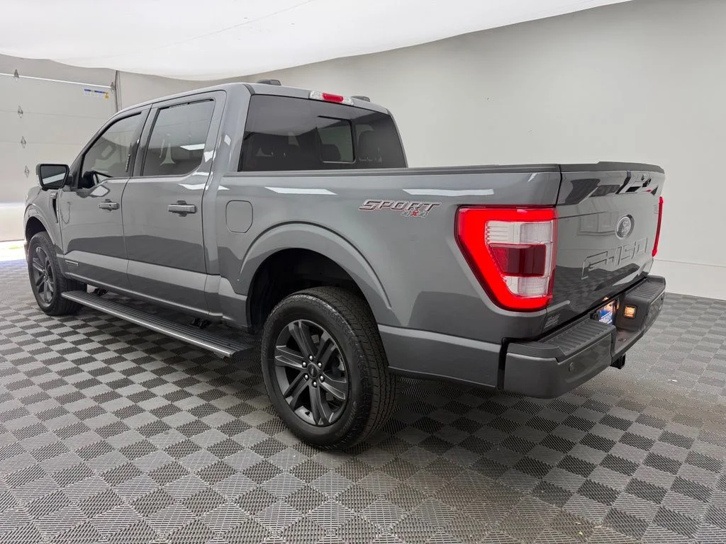 Used 2023 Gray Ford Lariat image 11