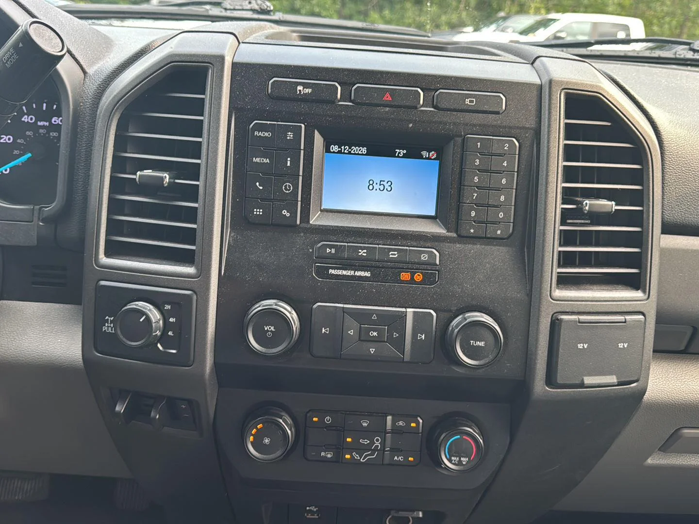 Used 2020 Iconic Silver Ford XL image 14