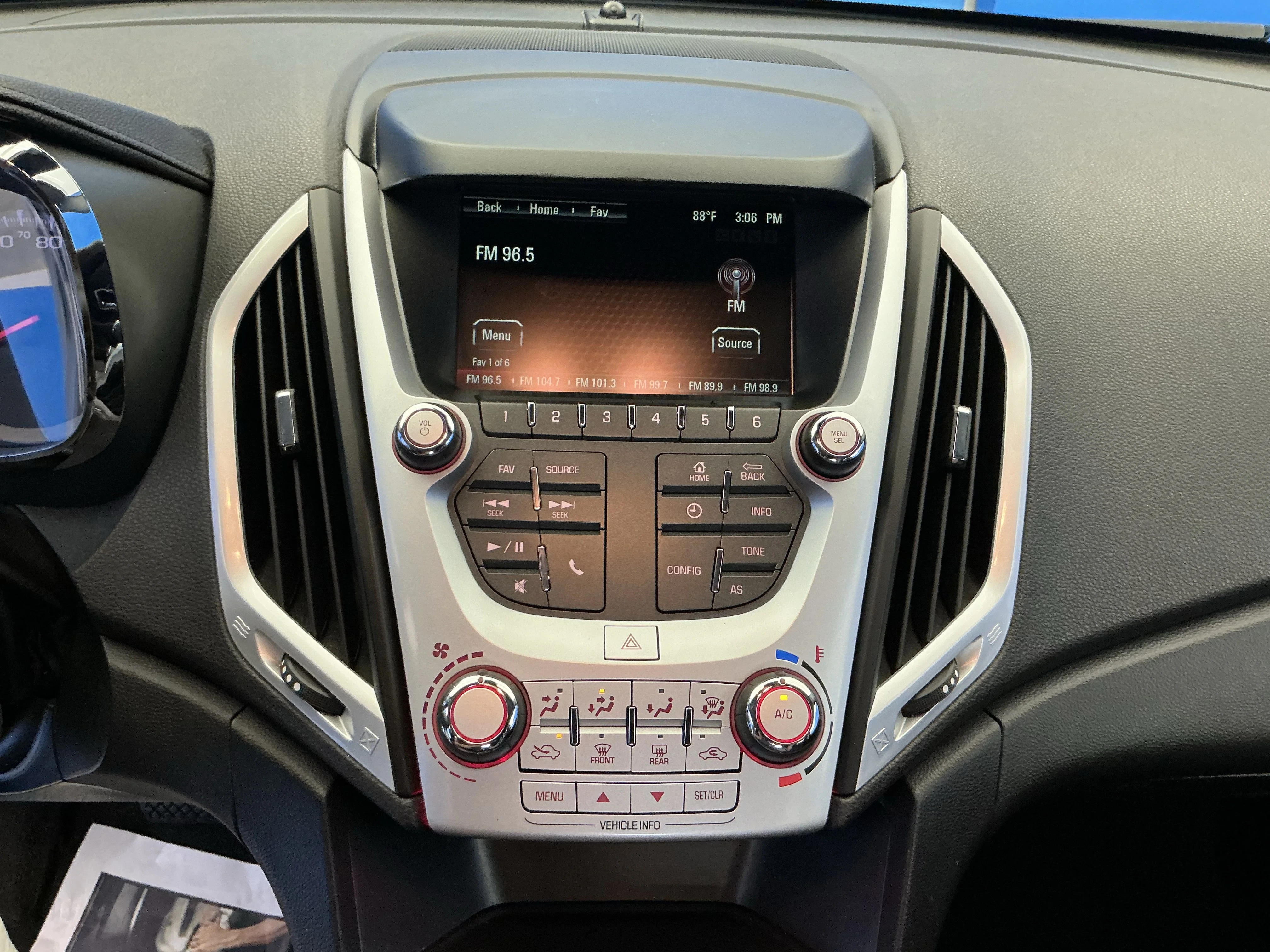Used 2017 Summit White GMC SLE image 18