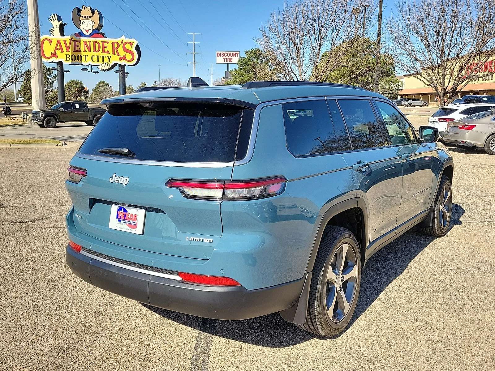 New 2026 PB5 Steel Blue Jeep L LIMITED 4X4 image 4