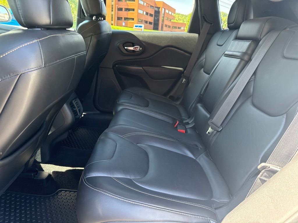 Used 2016 White Jeep Limited image 13