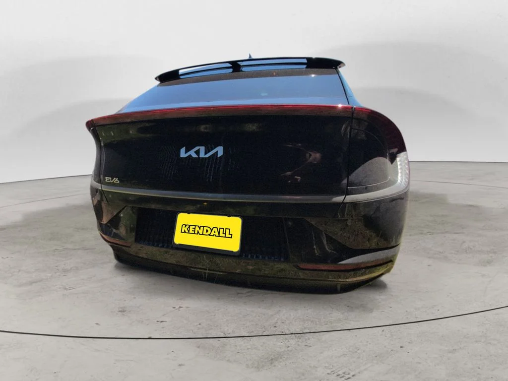Used 2023 Black Kia Wind image 4