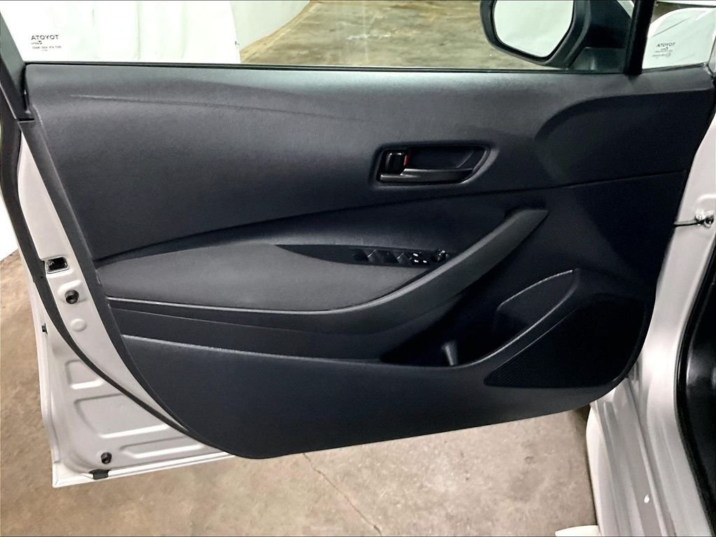 Used 2025 Silver Toyota LE image 9